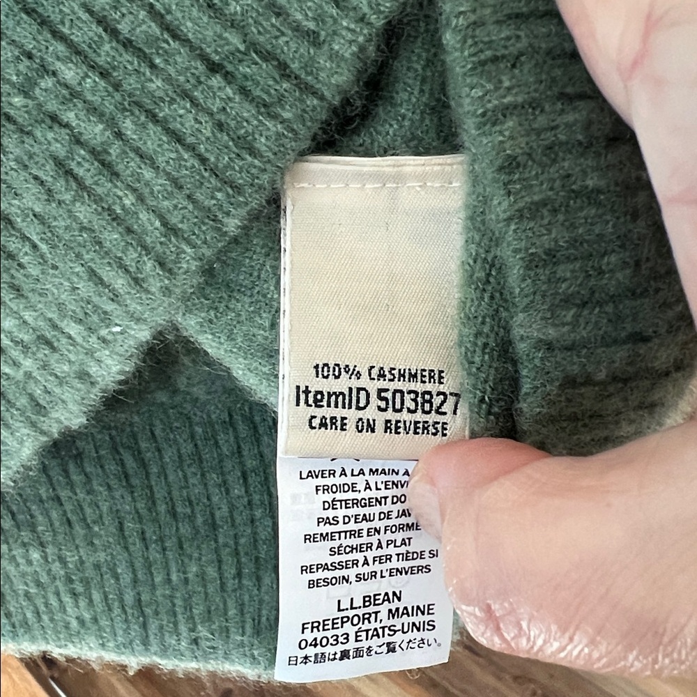 L.L. Bean Women's Green Sweater - Picture 7 of 7